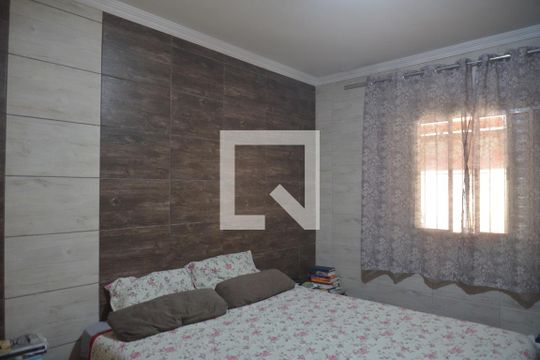 Quarto 1 de casa para alugar com 3 quartos, 195m² em Vila Marajo, Santo André