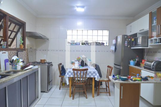 Cozinha de casa para alugar com 3 quartos, 195m² em Vila Marajo, Santo André