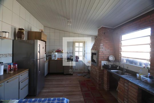 Cozinha de casa à venda com 2 quartos, 90m² em Harmonia, Canoas