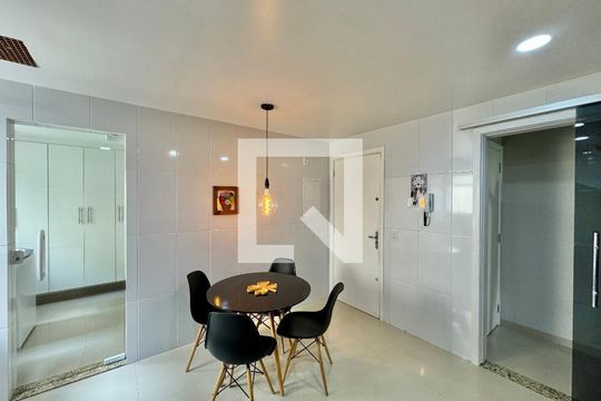 Cozinha de apartamento à venda com 3 quartos, 140m² em Recreio dos Bandeirantes, Rio de Janeiro