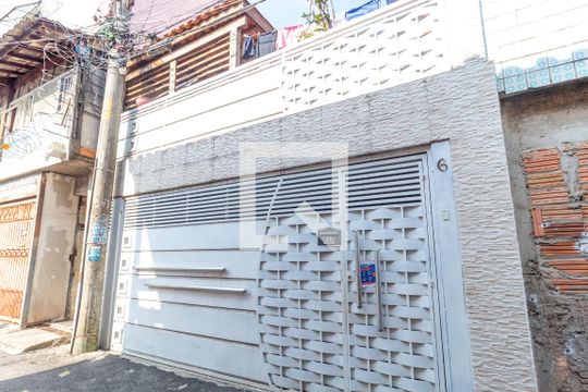 Fachada de casa à venda com 2 quartos, 150m² em Vila Matilde, São Paulo