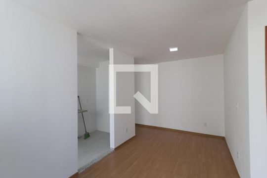 Sala de apartamento para alugar com 2 quartos, 45m² em Água Santa, Rio de Janeiro