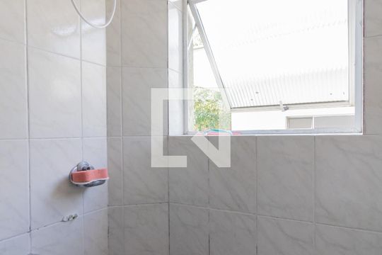 Banheiro de apartamento à venda com 2 quartos, 76m² em Jardim Terezopolis, Guarulhos