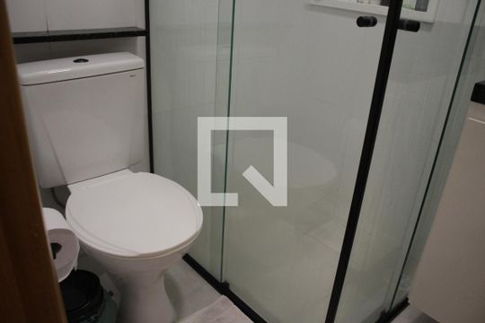 Banheiro de apartamento à venda com 2 quartos, 46m² em Água Rasa, São Paulo