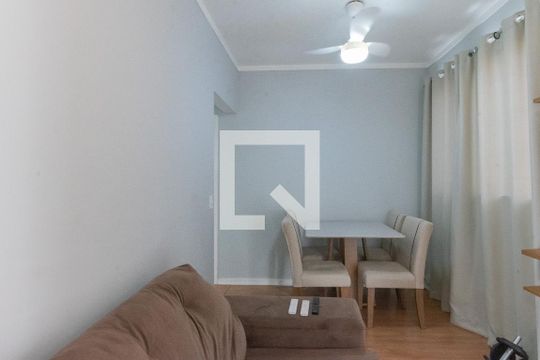 Sala de casa de condomínio à venda com 2 quartos, 50m² em Vila Ipê, Campinas