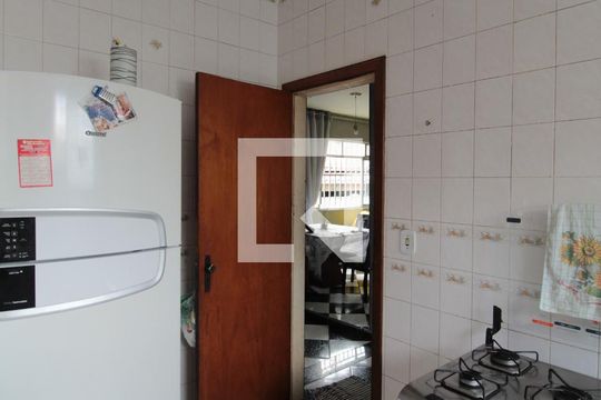 Cozinha e Área de Serviço de apartamento à venda com 3 quartos, 138m² em Copacabana, Belo Horizonte
