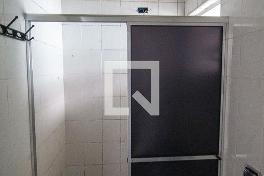 Banheiro de casa à venda com 1 quarto, 69m² em Conjunto Habitacional Aguia de Haia, São Paulo
