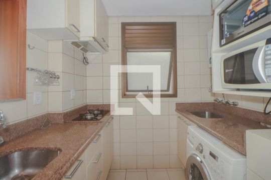 Cozinha e Área de Serviço de apartamento para alugar com 1 quarto, 41m² em Passo da Areia, Porto Alegre