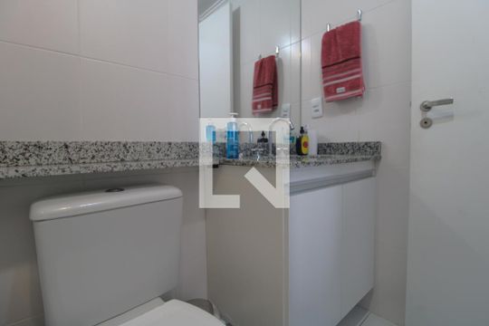 Banheiro comum de apartamento à venda com 2 quartos, 67m² em Socorro, São Paulo