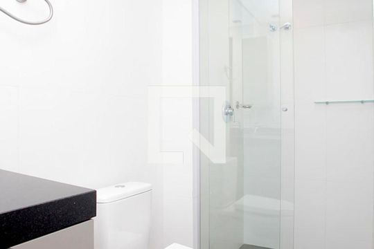 Banheiro de kitnet/studio à venda com 1 quarto, 30m² em Cidade Baixa, Porto Alegre