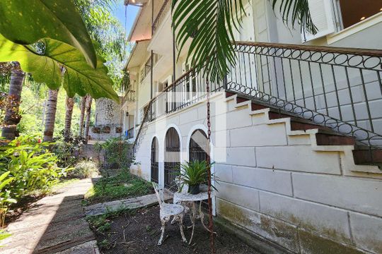 Fachada interna de casa à venda com 6 quartos, 600m² em Botafogo, Rio de Janeiro