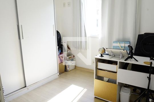 Quarto 01 de apartamento à venda com 2 quartos, 60m² em Taquara, Rio de Janeiro
