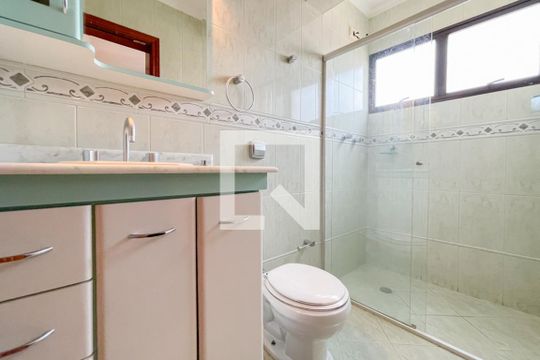 Banheiro - Suíte de apartamento para alugar com 1 quarto, 67m² em Jardim Palermo, São Bernardo do Campo