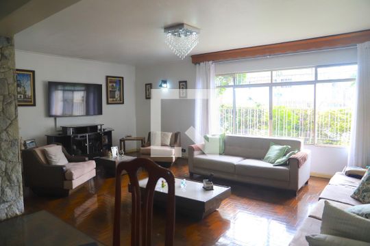 Sala de casa à venda com 6 quartos, 500m² em Planalto Paulista, São Paulo
