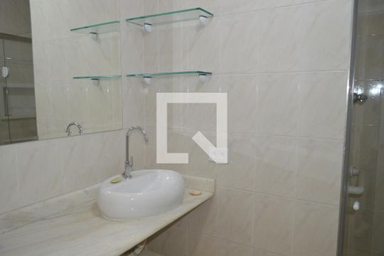 Banheiro de kitnet/studio à venda com 1 quarto, 42m² em Vila Mariana, São Paulo