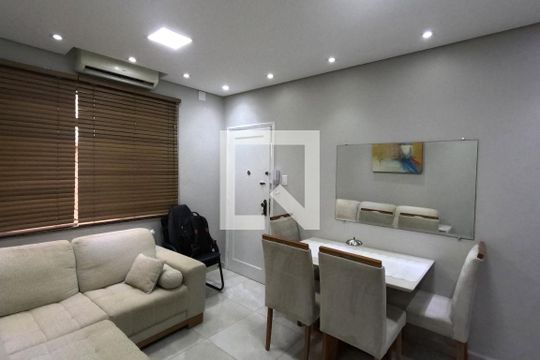 Sala de apartamento para alugar com 2 quartos, 70m² em Embaré, Santos