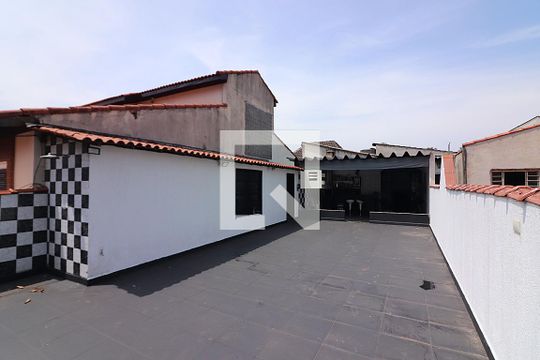 Quintal de casa à venda com 3 quartos, 153m² em Jardim Copacabana, São Bernardo do Campo