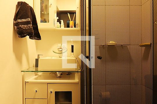 Quarto 1 - Suíte Banheiro de casa à venda com 3 quartos, 153m² em Jardim Copacabana, São Bernardo do Campo