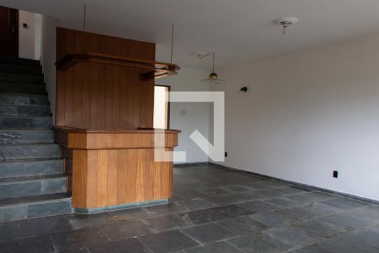 SALA de casa à venda com 3 quartos, 280m² em Jardim Sorirama (sousas), Campinas