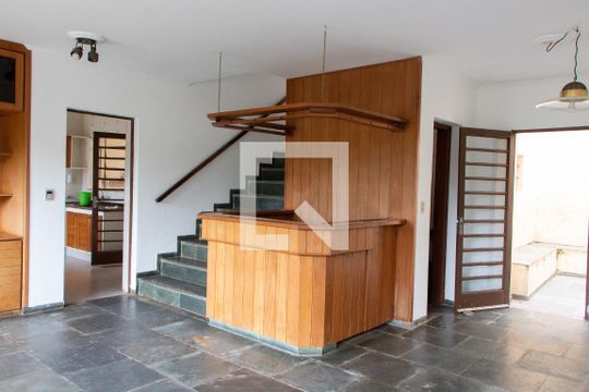 SALA de casa à venda com 3 quartos, 280m² em Jardim Sorirama (sousas), Campinas