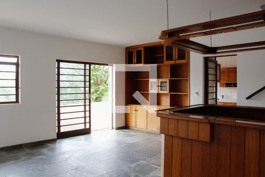 Casa à venda com 3 quartos, 280m² em Jardim Sorirama (sousas), Campinas