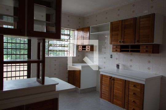COZINHA de casa à venda com 3 quartos, 280m² em Jardim Sorirama (sousas), Campinas
