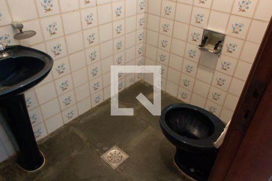 LAVABO de casa à venda com 3 quartos, 280m² em Jardim Sorirama (sousas), Campinas