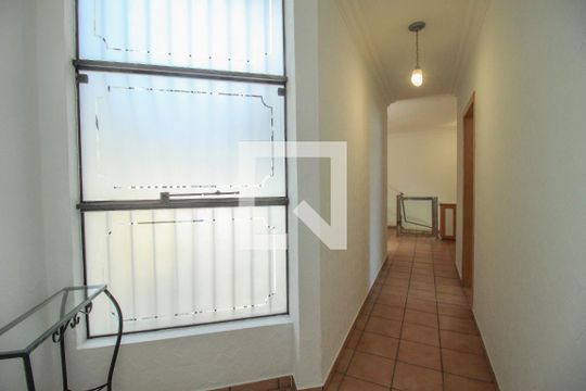 Corredor de casa à venda com 2 quartos, 300m² em Mooca, São Paulo