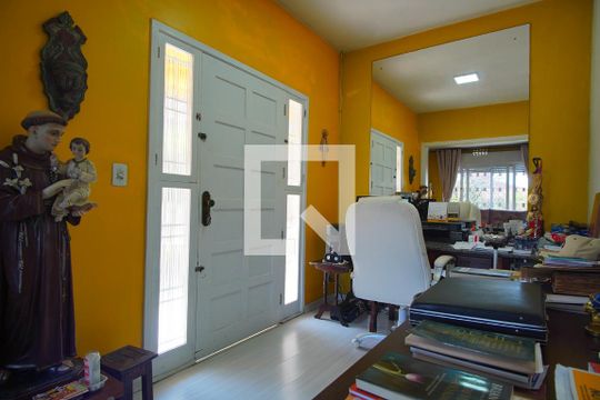 Gabinete de casa à venda com 3 quartos, 300m² em Vila Ipiranga, Porto Alegre