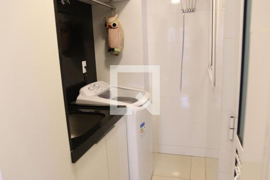 Área de Serviço de apartamento para alugar com 3 quartos, 115m² em Jardim Goiás, Goiânia