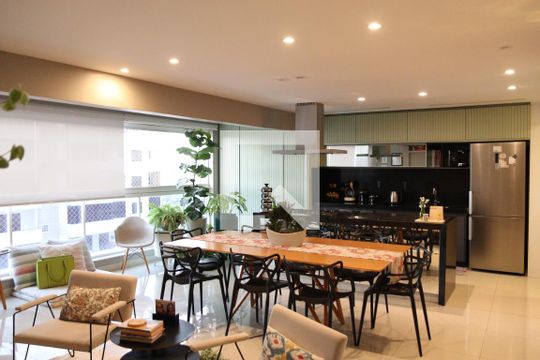 Apartamento para alugar com 3 quartos, 115m² em Jardim Goiás, Goiânia
