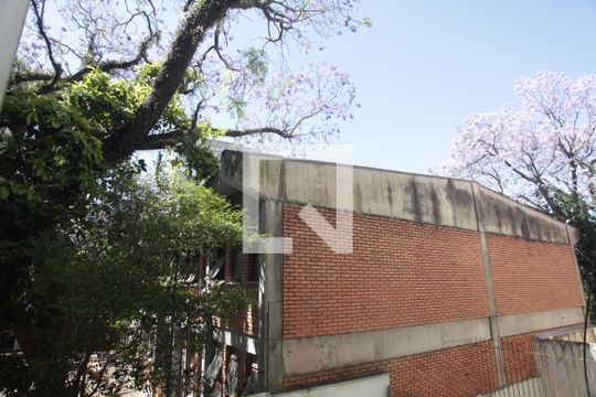 Studio - Sala / Quarto Vista de kitnet/studio para alugar com 1 quarto, 41m² em Centro Histórico, Porto Alegre