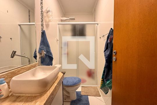 Banheiro de apartamento à venda com 4 quartos, 140m² em Vila Metalúrgica, Santo André