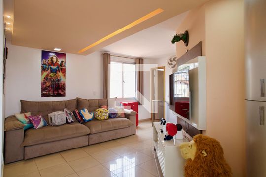 Sala de TV de apartamento à venda com 2 quartos, 120m² em Sagrada Família, Belo Horizonte