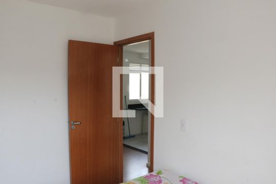 Quarto 2 de apartamento para alugar com 2 quartos, 42m² em Jardim Alvorada, Nova Iguaçu