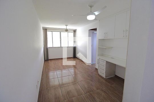 Apartamento à venda com 2 quartos, 51m² em Jardim Sulacap, Rio de Janeiro