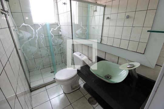 Banheiro de apartamento à venda com 2 quartos, 51m² em Jardim Sulacap, Rio de Janeiro
