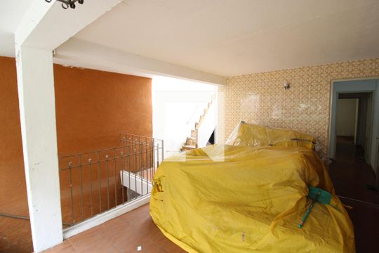 Garagem de casa para alugar com 4 quartos, 250m² em Vila Roque, São Paulo