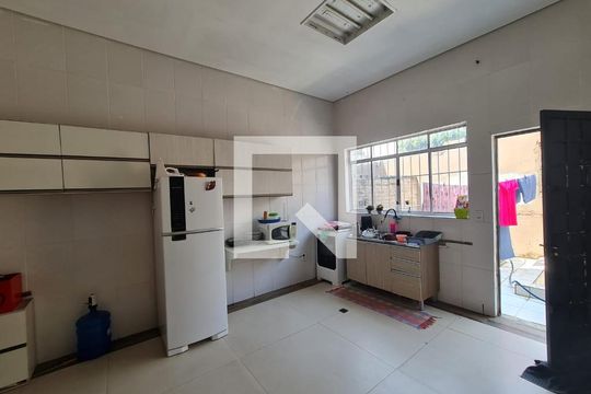 Cozinha de casa à venda com 3 quartos, 191m² em Jardim do Papai, Guarulhos