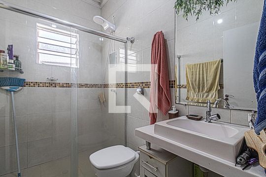 banheiro social de casa à venda com 2 quartos, 125m² em Vila Santa Teresa (zona Sul), São Paulo