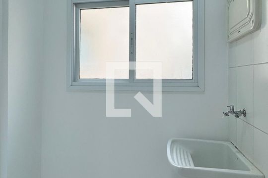 Área de Serviço de apartamento para alugar com 3 quartos, 68m² em Jardim Tupanci, Barueri