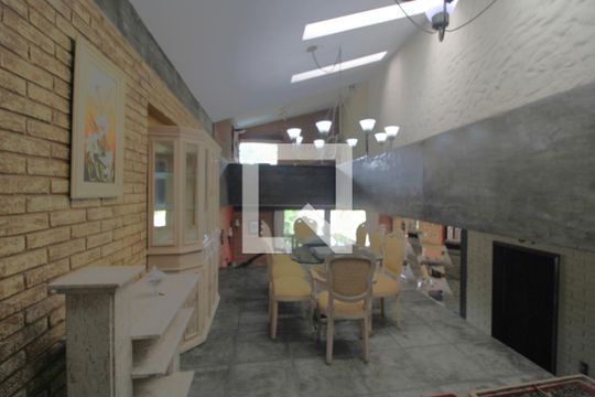 Casa para alugar com 3 quartos, 490m² em Jardim Marajoara, São Paulo