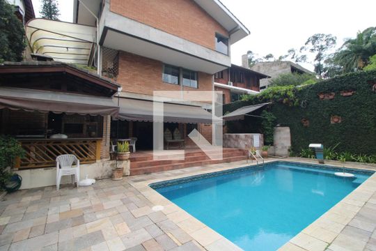 Fachada fundos da casa de casa para alugar com 3 quartos, 490m² em Jardim Marajoara, São Paulo