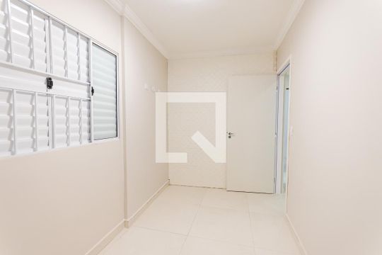 Quarto 1 de casa para alugar com 2 quartos, 120m² em Jardim Utinga, Santo André