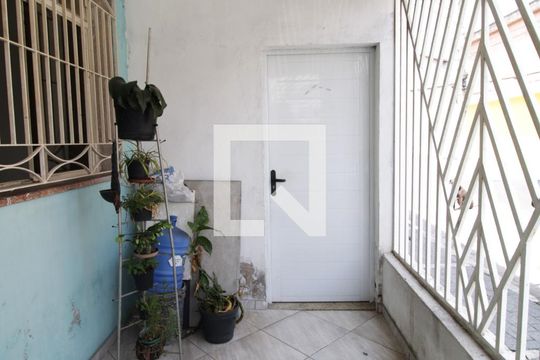 Quintal de casa à venda com 3 quartos, 200m² em Vila Nova Carolina, São Paulo