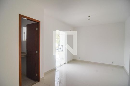 Banheiro da Suíte 1 de casa à venda com 3 quartos, 110m² em Engenho do Mato, Niterói