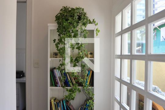 Corredor de casa à venda com 5 quartos, 520m² em Mirandópolis, São Paulo