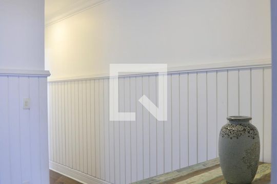 Corredor de casa à venda com 5 quartos, 520m² em Mirandópolis, São Paulo