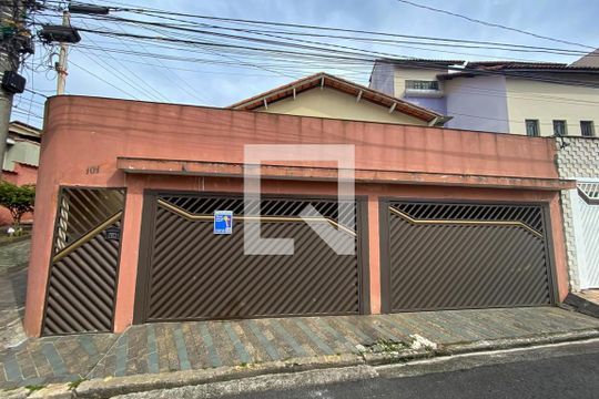 Fachada de casa à venda com 3 quartos, 210m² em Vila Israel, São Bernardo do Campo
