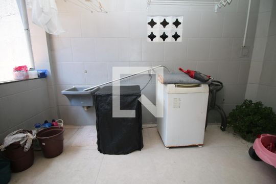 Área de Serviço de casa à venda com 3 quartos, 300m² em Brás de Pina, Rio de Janeiro